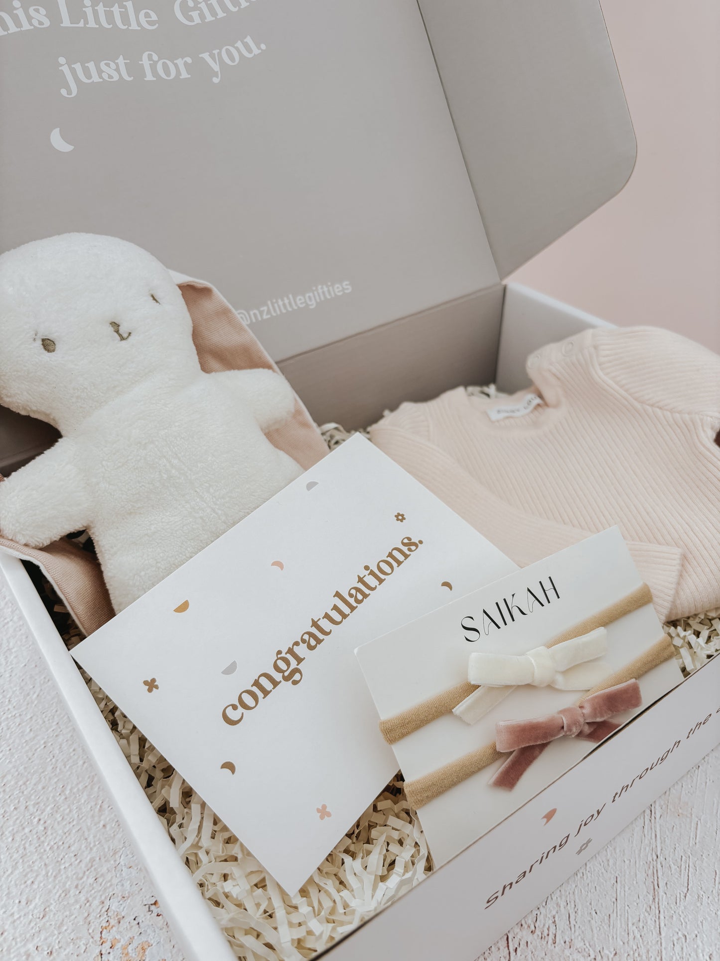 Little Gifties Baby Gift Blush Baby Gift Box (Medium)