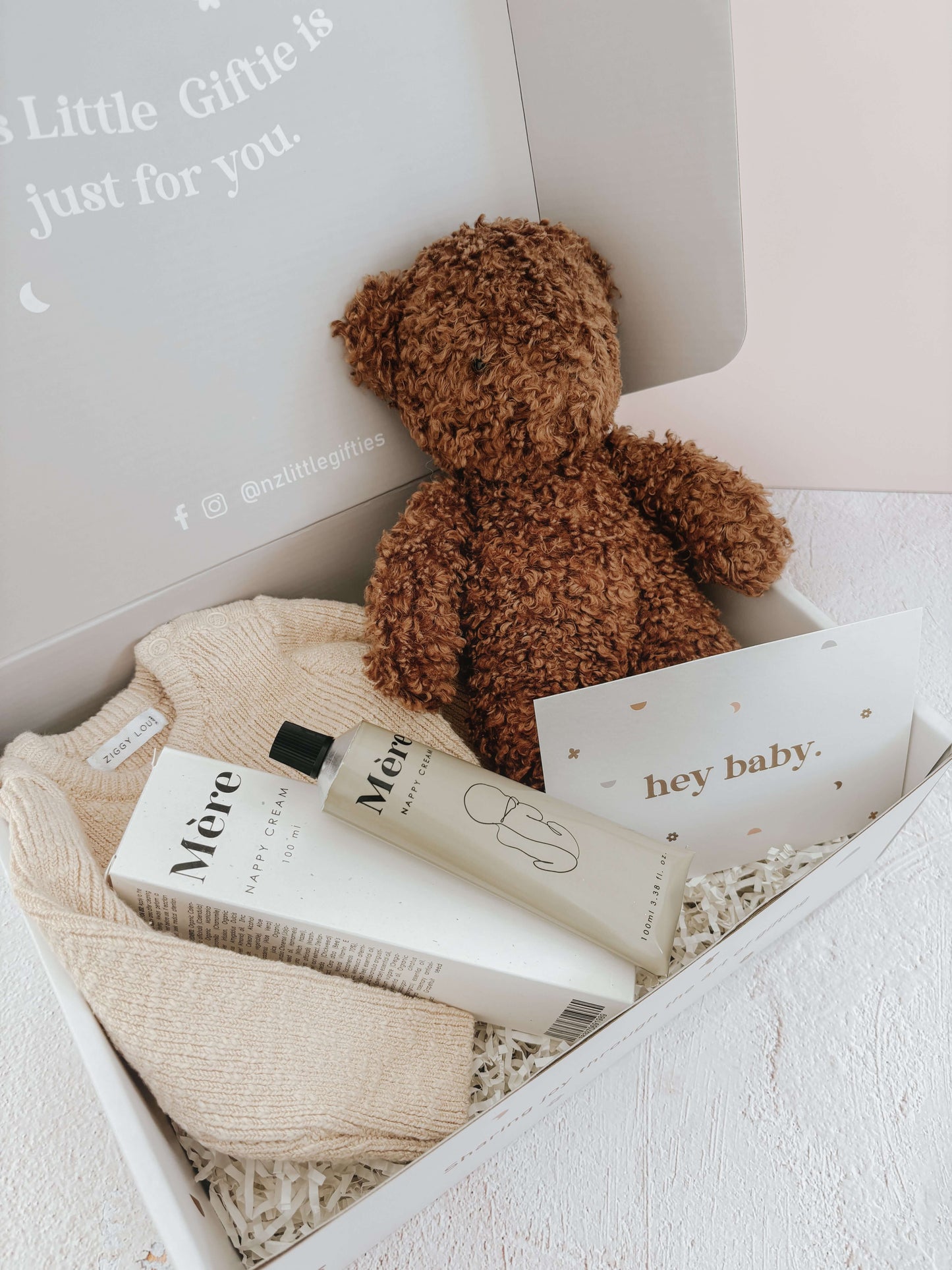 Little Gifties Baby Gift Snuggly Bub Baby Gift Box (Medium) Teddy Brown