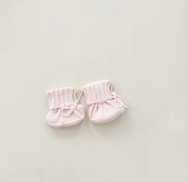 Petite & co Baby Gift Cuff Newborn Lace Booties - Baby Pink